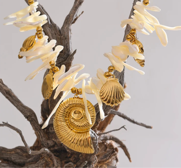 Collier Syrma